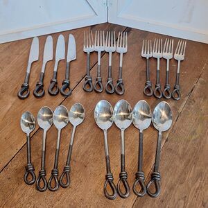 Vintage Twist & Shout 18/10 Stainless Steel Flatware Silverware 20 PCs Serves 4